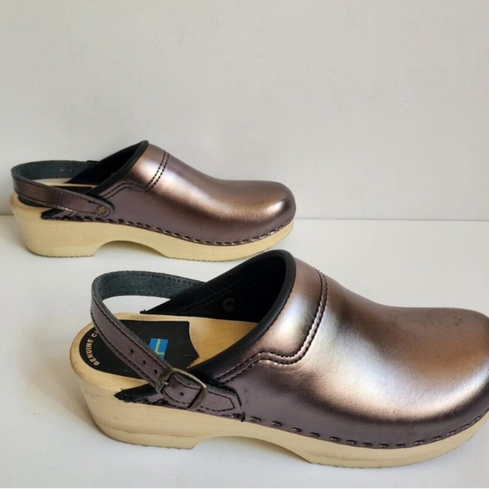 Metallic Bronze Clogs with Strap